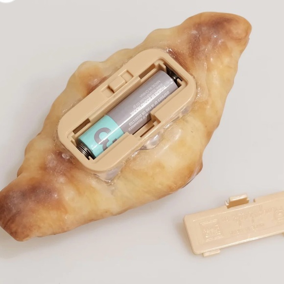 Croissant Lamp - Picture 4 of 6